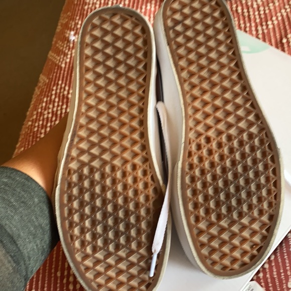 Can 8.5 worn maybe three times - Picture 6 of 7